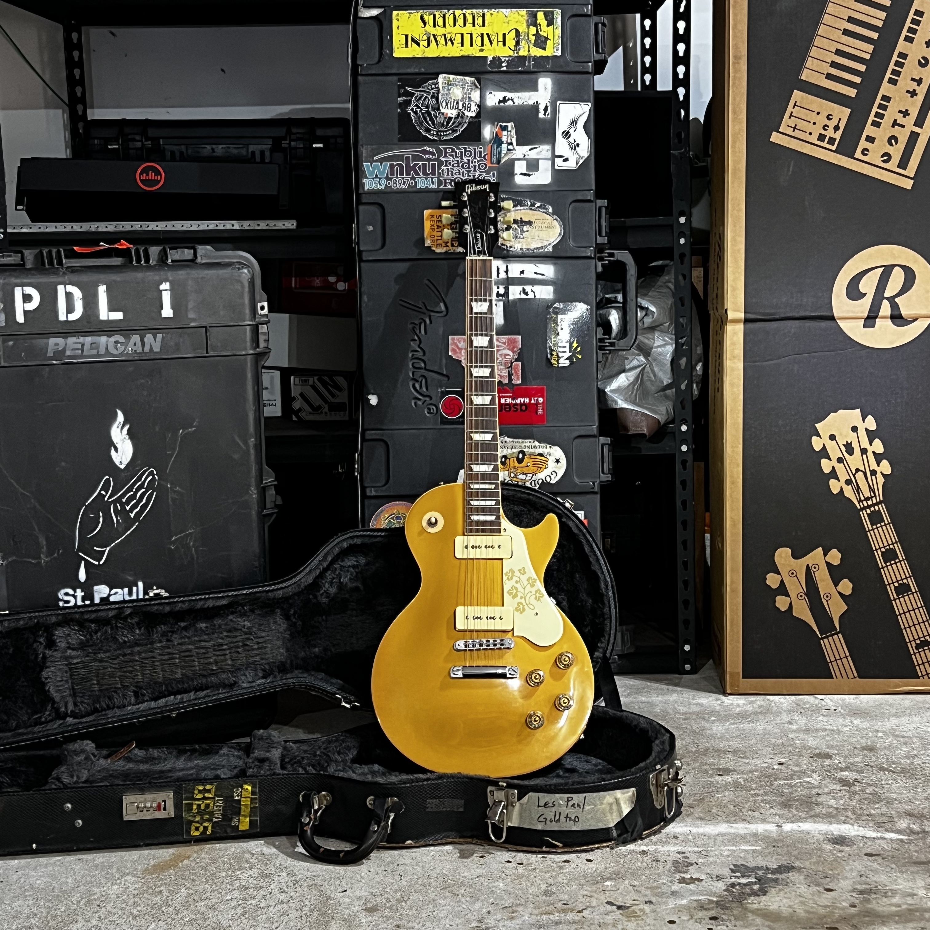 2005 Gibson Les Paul Deluxe Goldtop