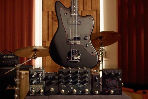 All-black Jazzmaster & matching pedals