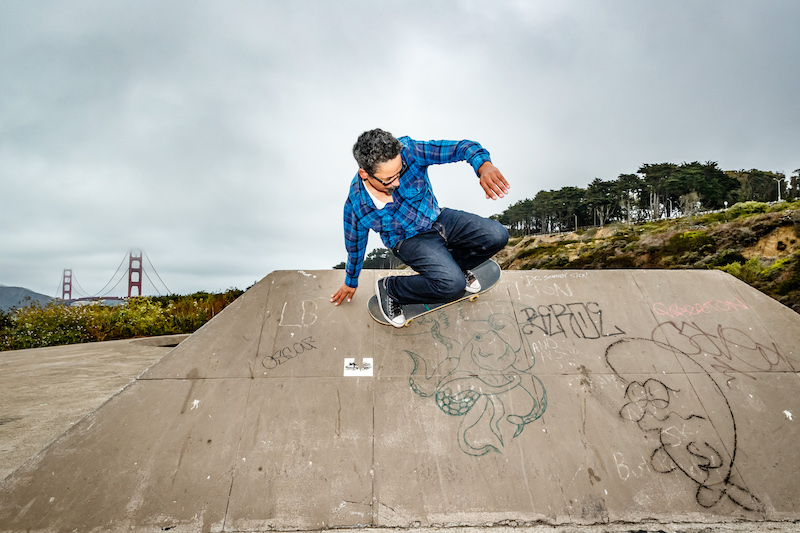 Guerrero skating a bowl