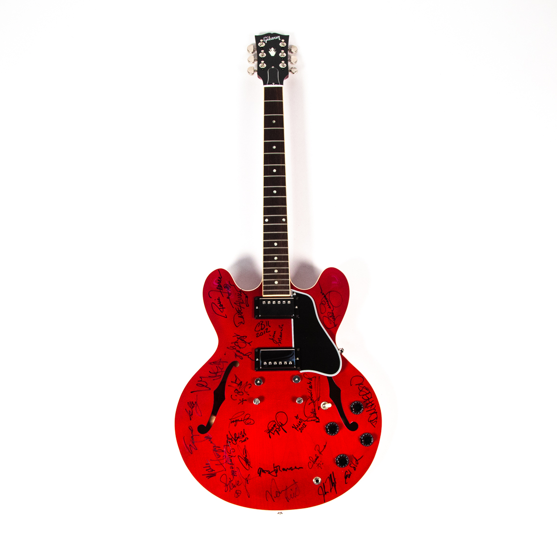 Gibson ES-335 signed by every single performer at Chuck Berry's American Music Masters ceremony