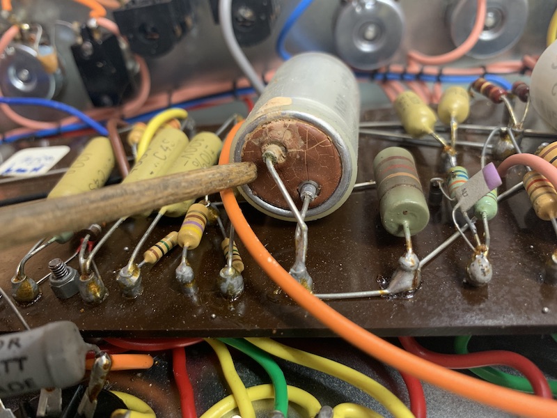 Leaky capacitor