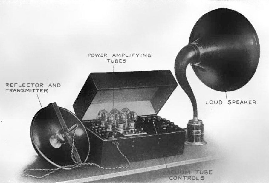 A Magnavox PA system, circa 1920, with vacuum tubes visible.