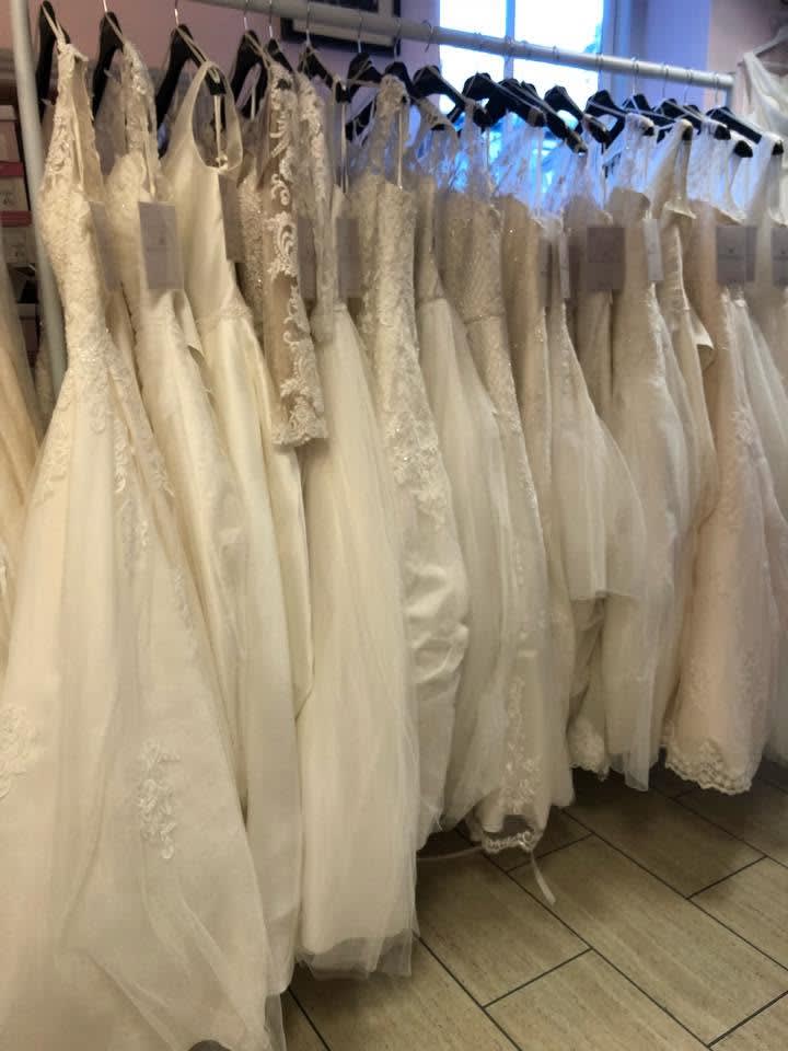 Curves @ Kates Bridal Room photo 3