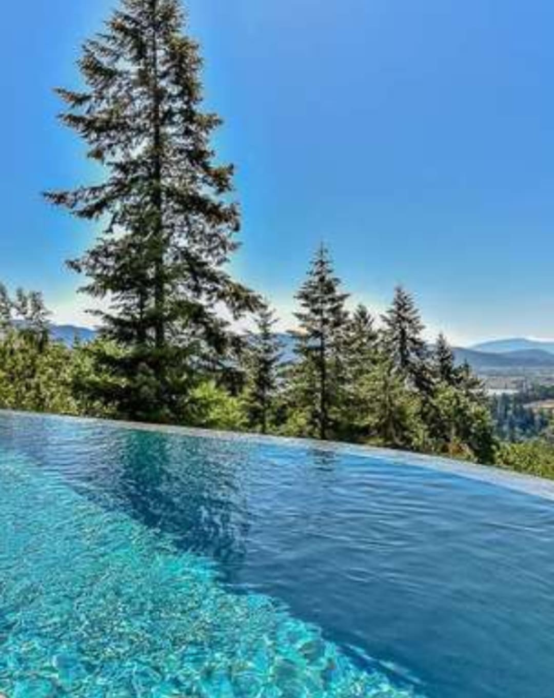 Photo Gallery: Infinity Pool with Sweeping Mountain and Valley Views, Anyone? thumbnail