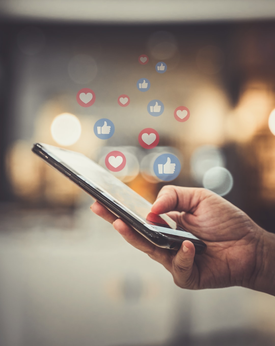Seven Top Social Media Tips for Real Estate Agents thumbnail