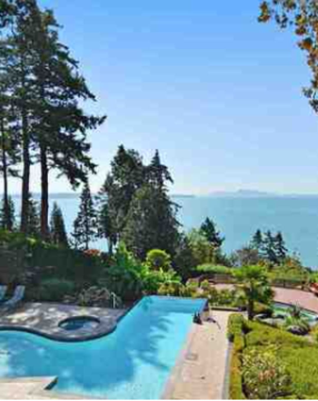 Photo Gallery: Oceanview Paradise in White Rock Listed at $19.6m thumbnail