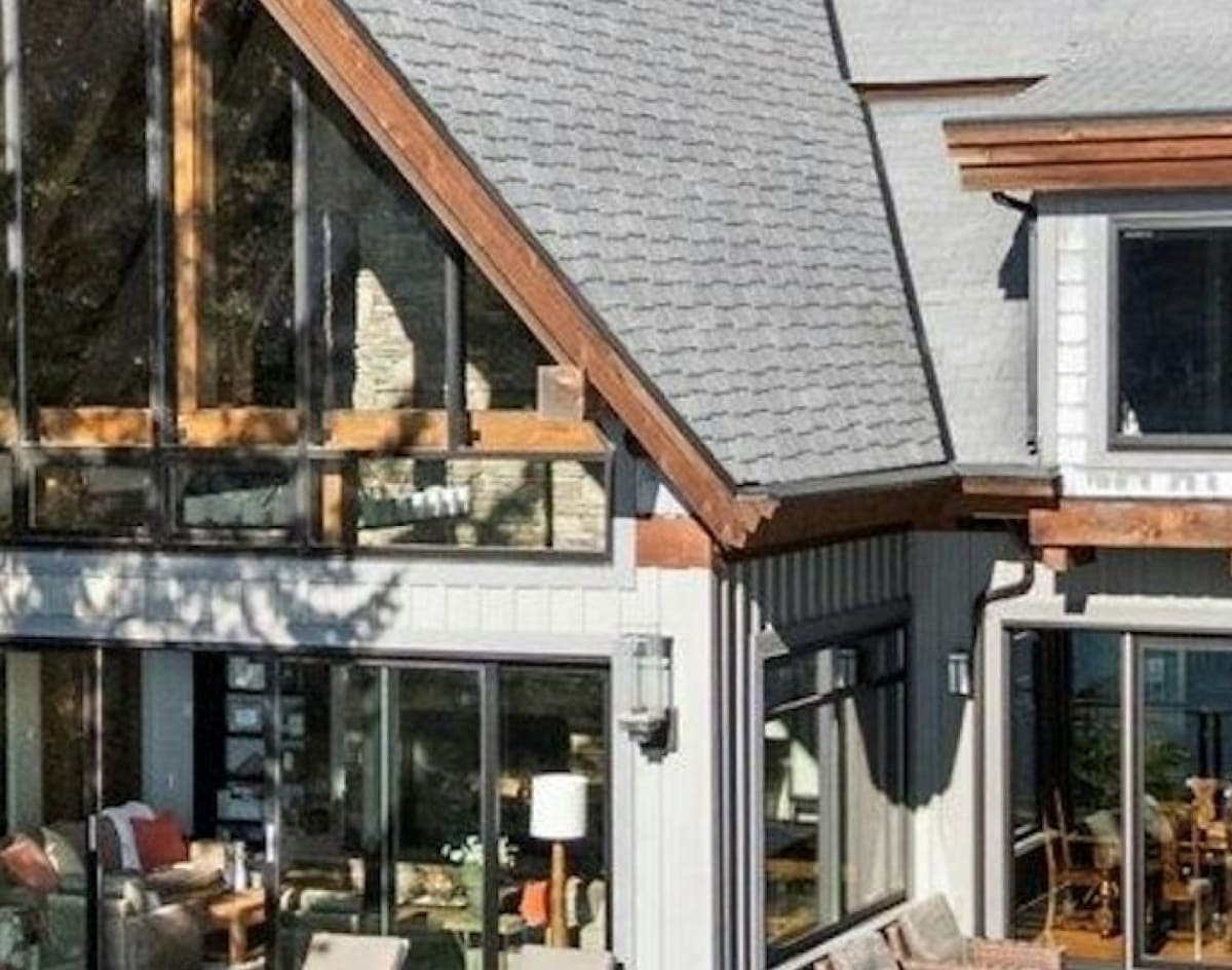 Waterfront modern retreat on Harrison Lake. thumbnail