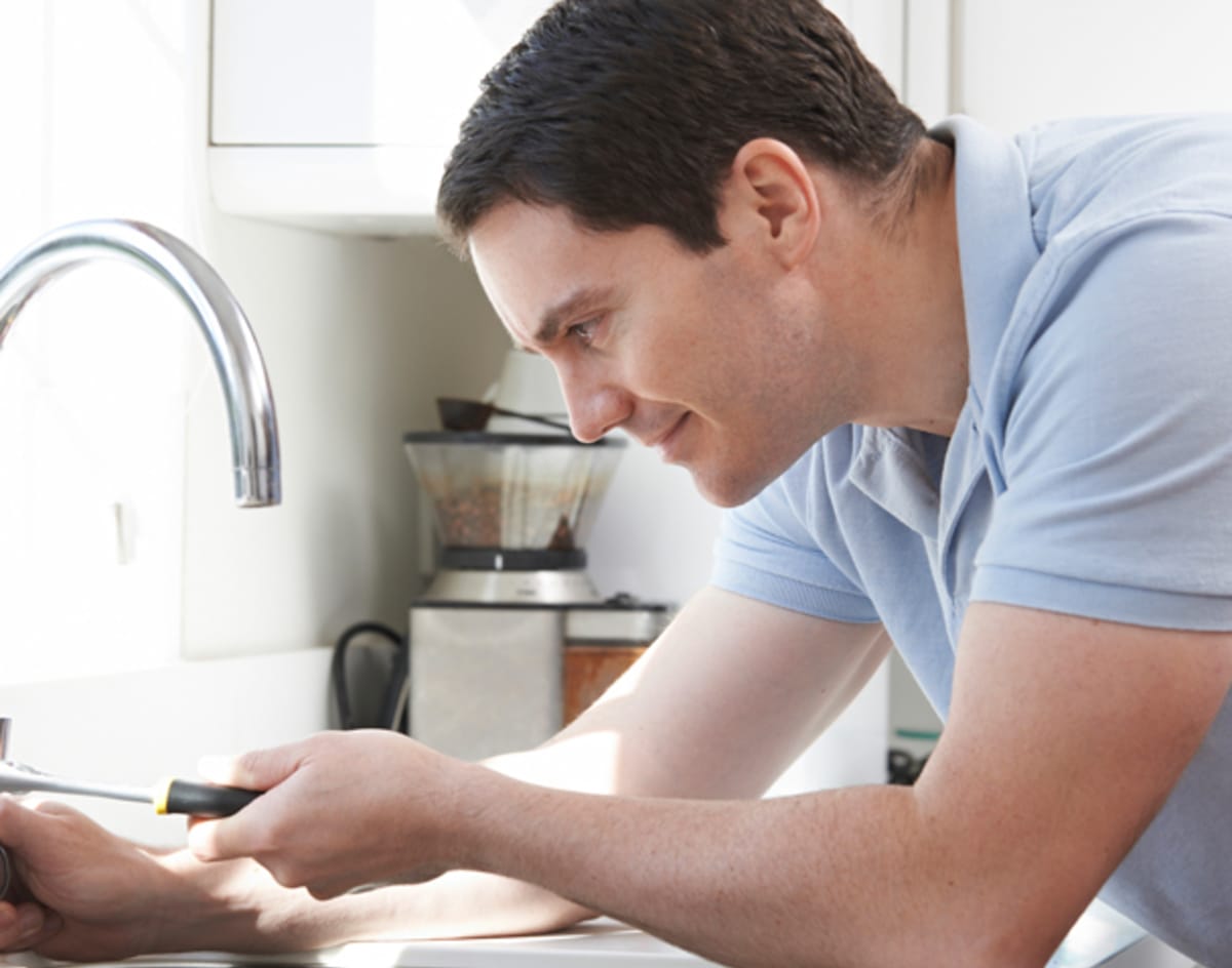 Infographic: Easy Plumbing DIY Tips for Small(ish) Fixes thumbnail