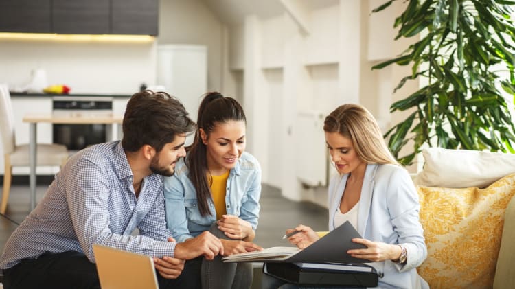 Of course, Toronto and Greater Vancouver Agents Keep Clients’ Best Interests at Heart. Here’s Why... thumbnail