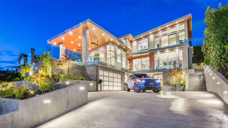 This $5.8m West Vancouver Home is Totally Jaw-Dropping thumbnail