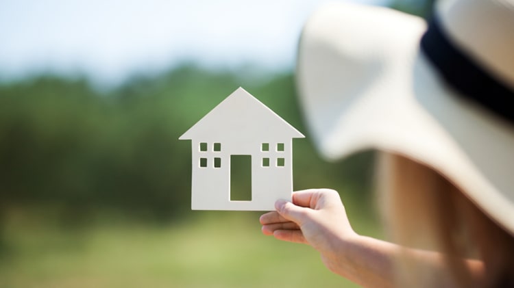 A Quarter of Canadian Home Buyers Plan to Buy Alone: Survey image