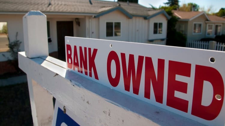 The Downfalls of Buying a Foreclosure Property thumbnail