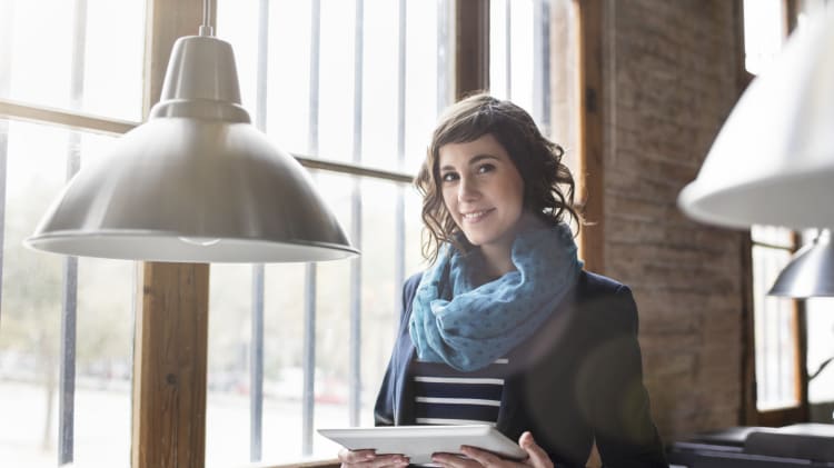 How Real Estate Agents Can Build a Great Online Profile in 10 Quick Steps image