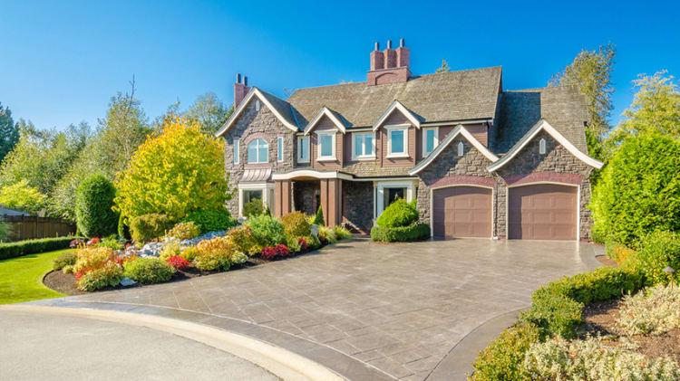 BC and Ontario Dominate $1m-Plus Home Markets thumbnail