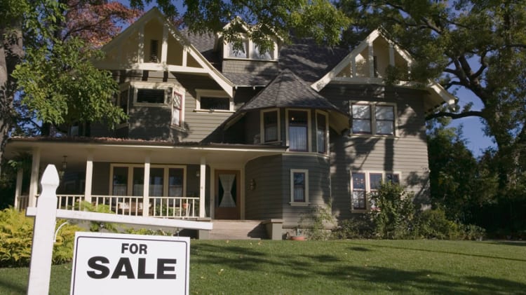 Home Sales Decline in 60% of Canadian Markets, Mirroring BC’s Trend: CREA image