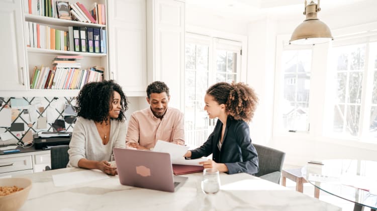 8 Steps to Finding Exactly the Right Real Estate Agent thumbnail