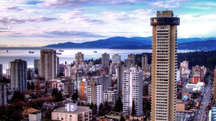 Empire Landmark Hotel Set to Give Way to New Residential Towers thumbnail