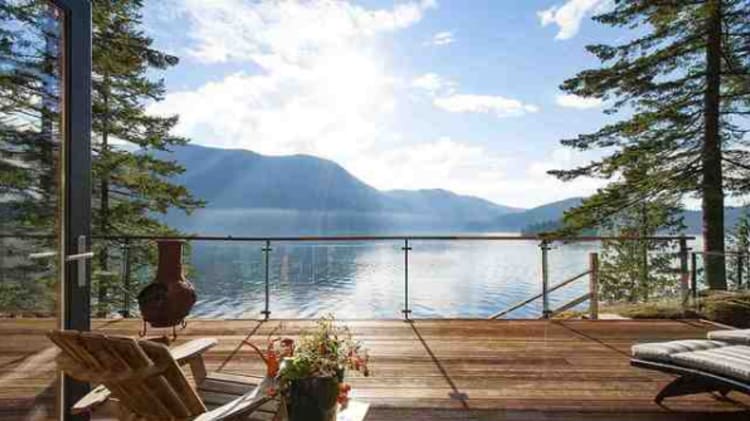 Photo Gallery: $4.9m North Vancouver Home has the Most Heavenly Vistas thumbnail