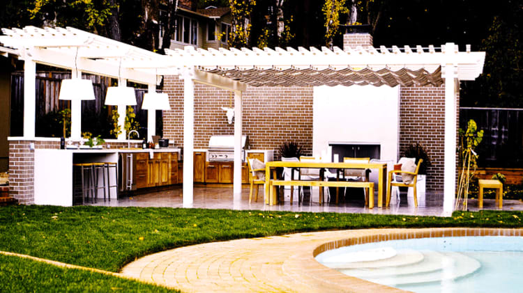 Ten Outdoor Kitchens Perfect for Entertaining image