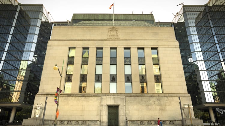 Canada’s Six Big Banks Delay Mortgage Payments Due to COVID-19 image
