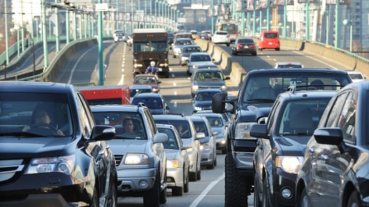 Opinion: Cautionary Tales Learned from London’s Weekly Commuters thumbnail