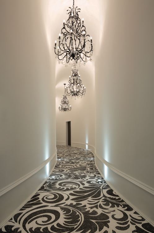 Artemisia hallway
