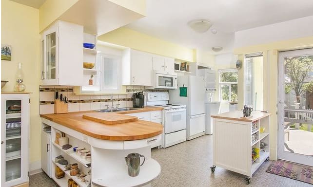 Five Great Buys in Hastings 5