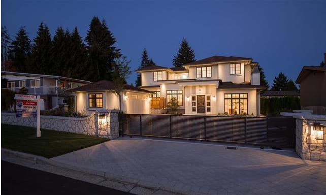 Five Home Wet Bars Burnaby2