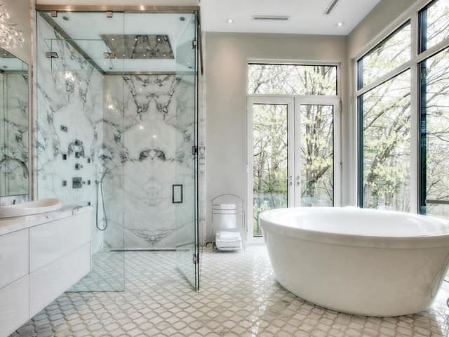 James Bond Home 4