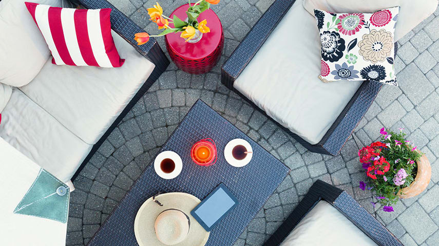 5 Easy Home Staging Tips for Summer Sale Success hero image