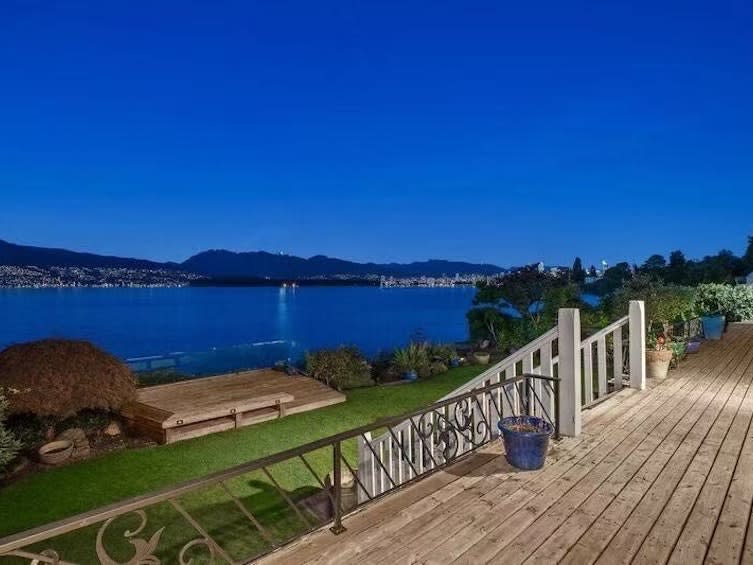 3019 Point Grey Road, Vancouver, BC