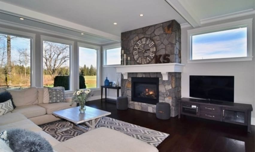 Listings4_Langley.png