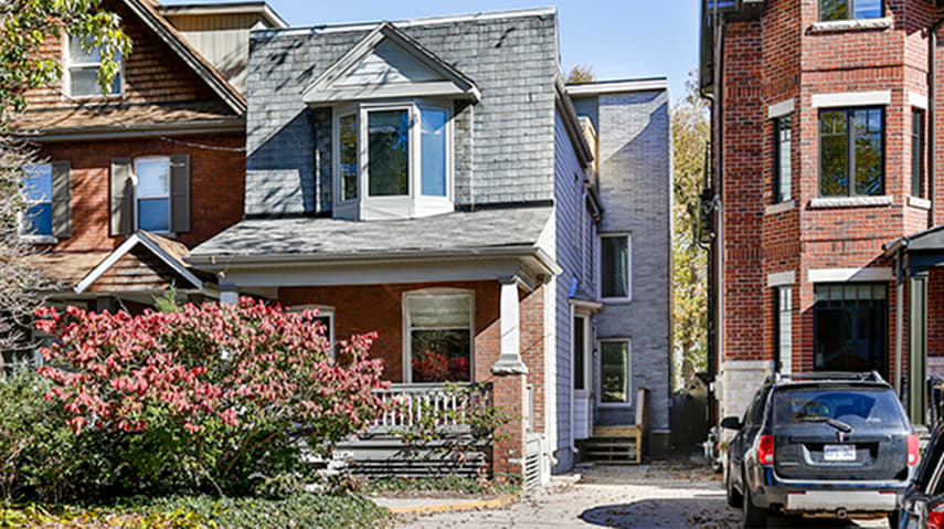 Why Torontonians are Choosing Renovating above Selling hero image