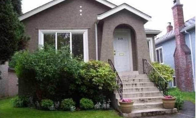 Oakridge_house_low