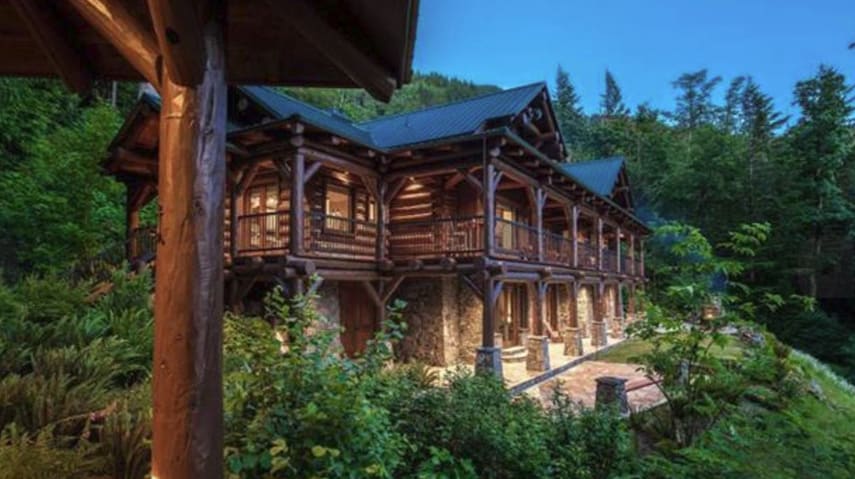 Michelle Pfeiffer Linked to $28.8m BC Luxury Estate Listing hero image