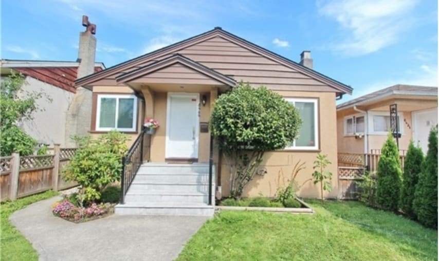 houses/East vs West Houses_Marpole.png