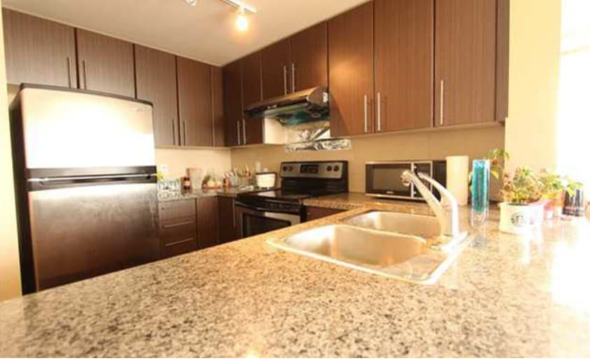 3 bed condo_New West.png