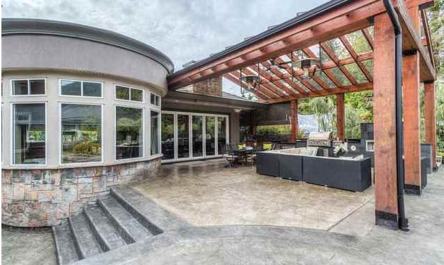 Deck_Port Moody2.png