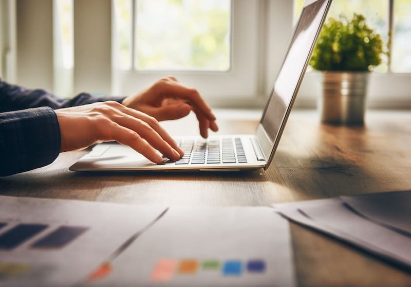 The Real Estate Agent's Definitive Guide to Blogging hero image