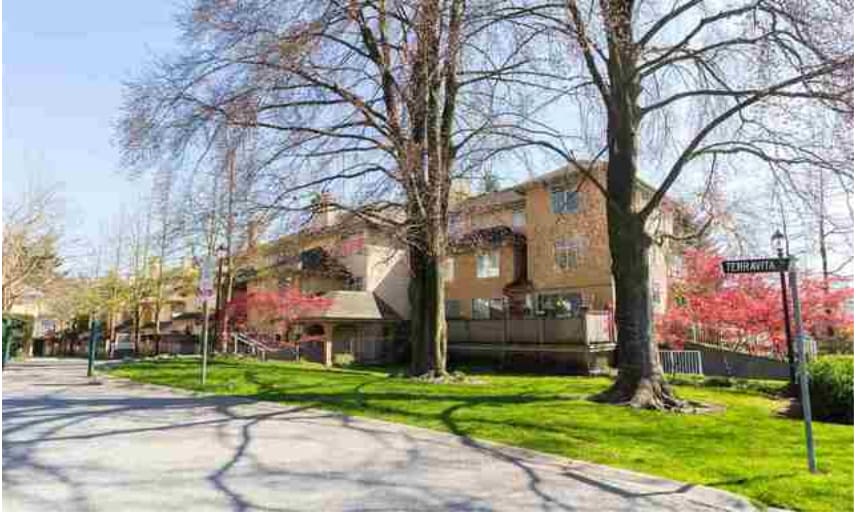 East vs West Townhouses_Renfrew.png