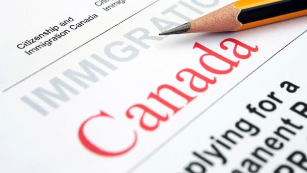 Mortgage Qualification Tips for Newcomers to Canada hero image