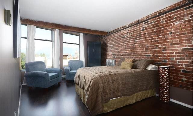 Penthouses Downtown East 2