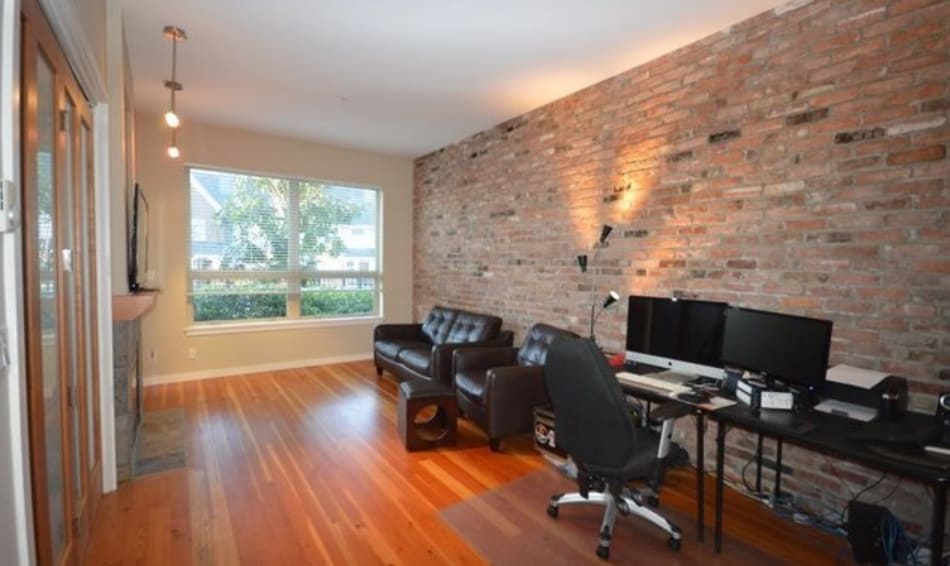 HighLow Queensborough_Condo_Low3