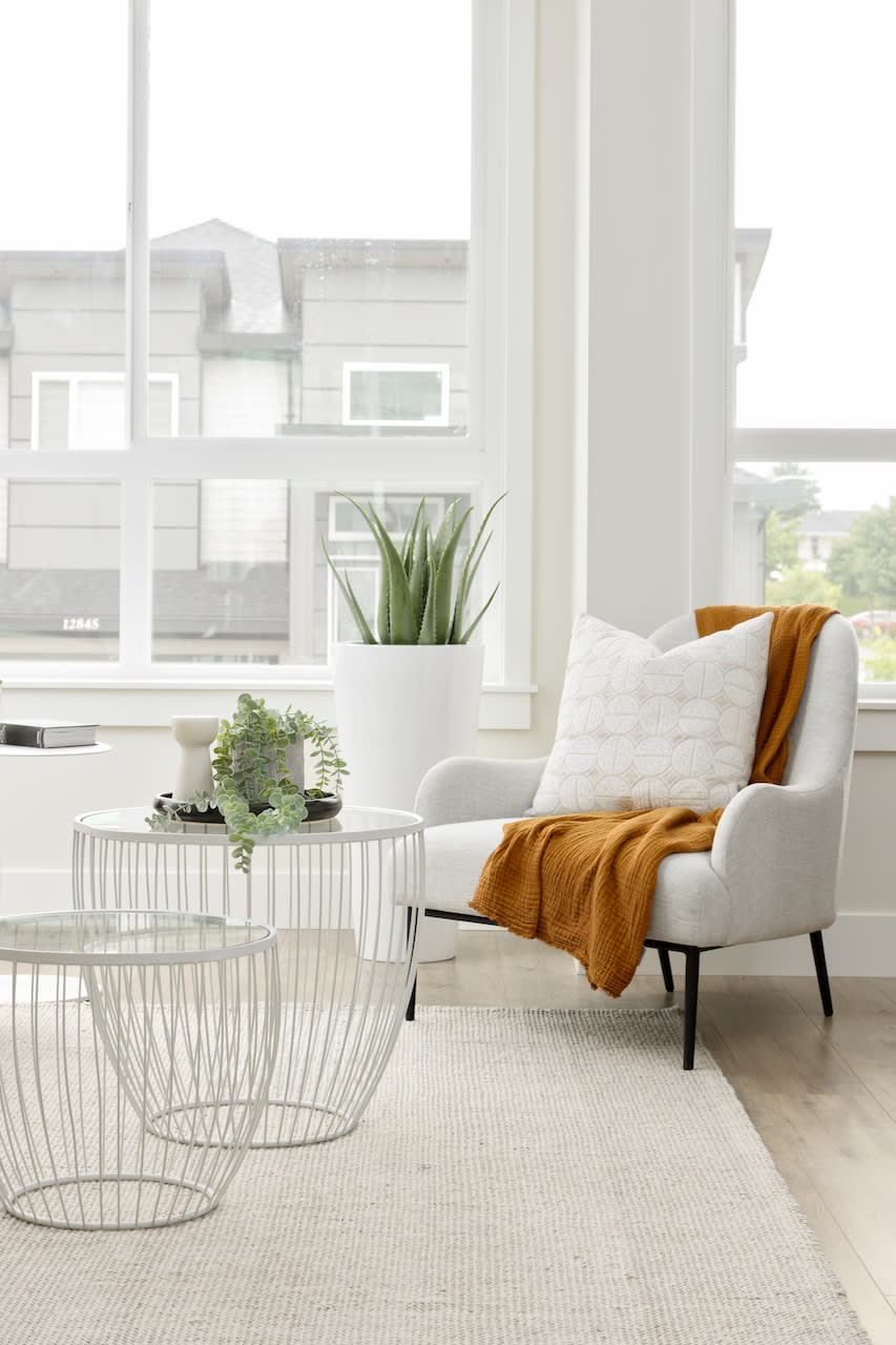NORA - Living Room