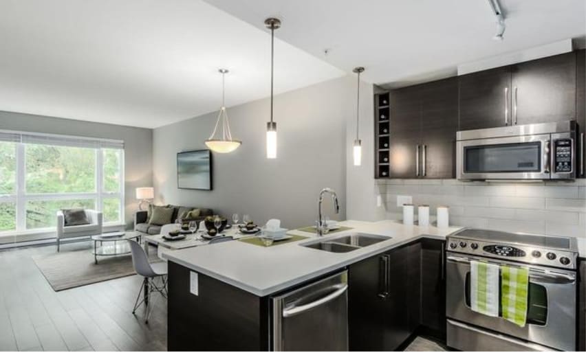 3 bed condo_Surrey.png