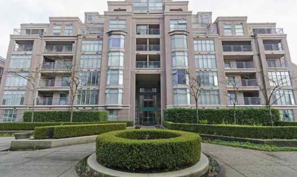 Five homes most viewed by UK sources 2_Renfrew_a