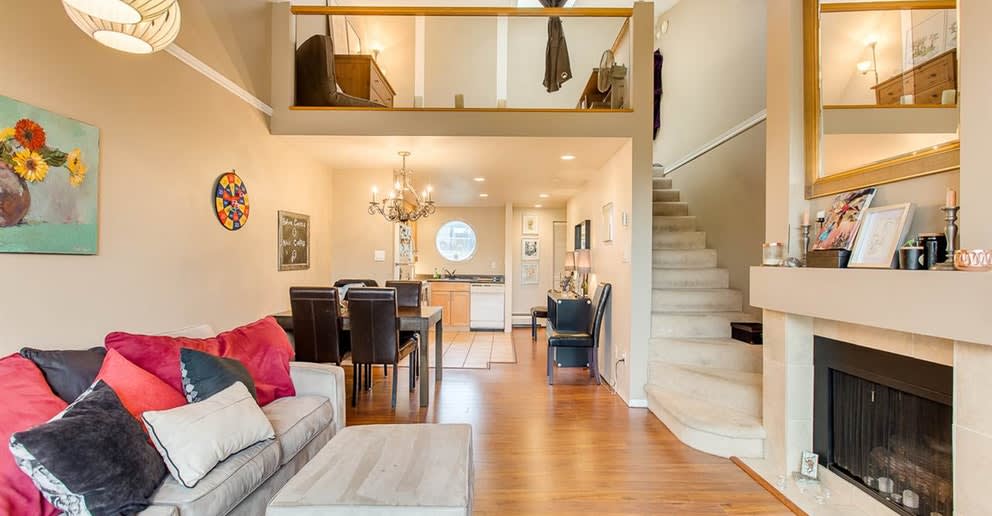 304-7055 Wilma Street, Burnaby