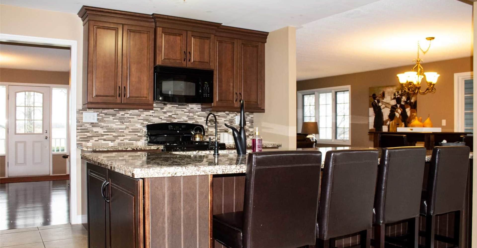 6251 Walkers Road, Hamilton