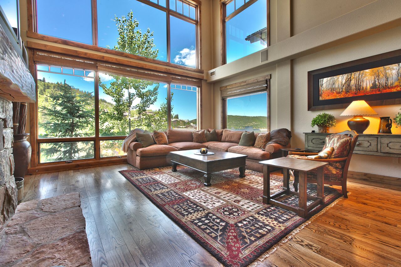 Lisa Kudrow Living Room 4