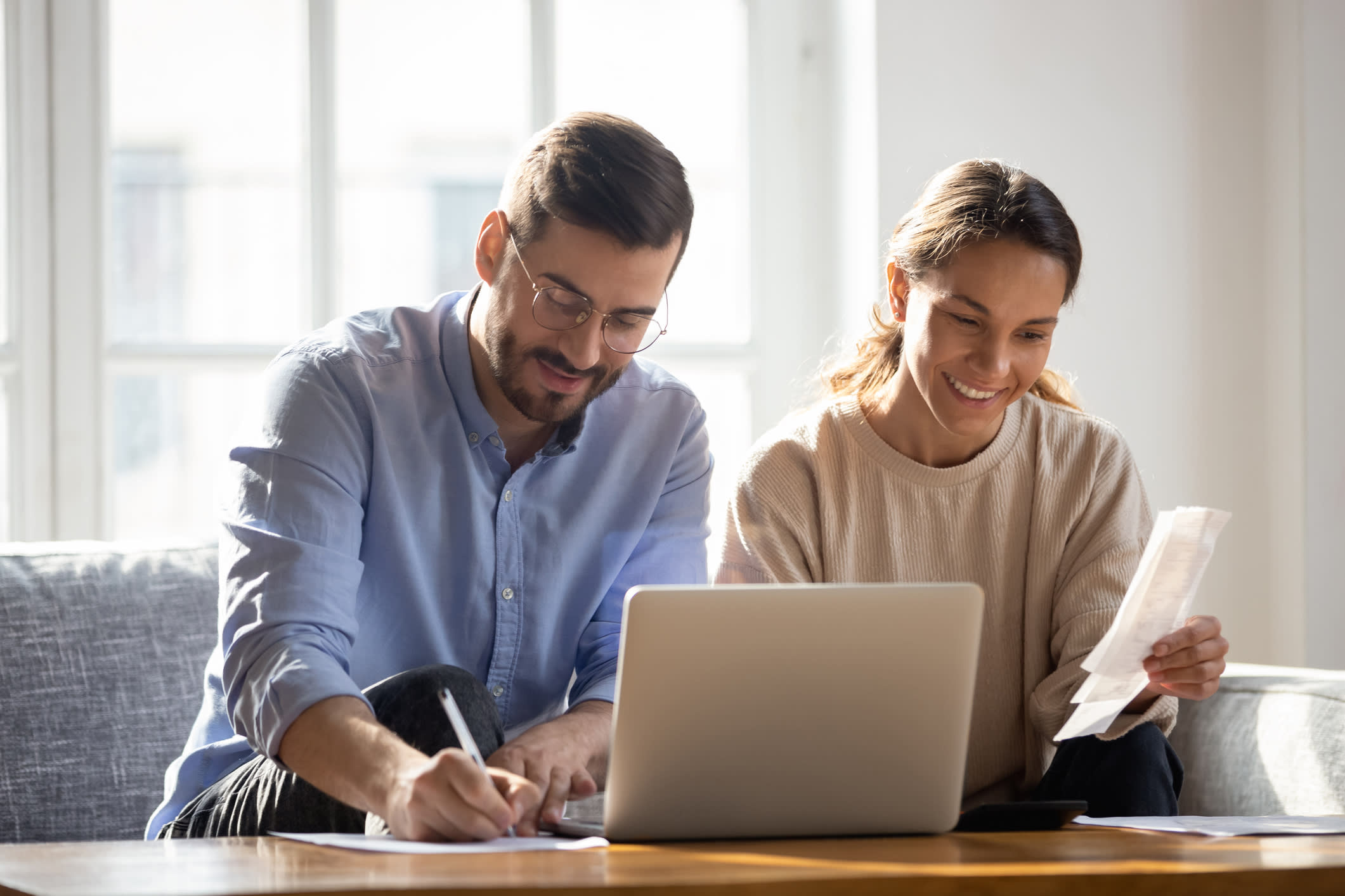 10 Things New Homeowners Should Do to Save Money hero image